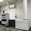 四极杆飞行时间液相色谱/质谱联用仪(6545-ESI/APCI源))(请前往校平台申请送样)